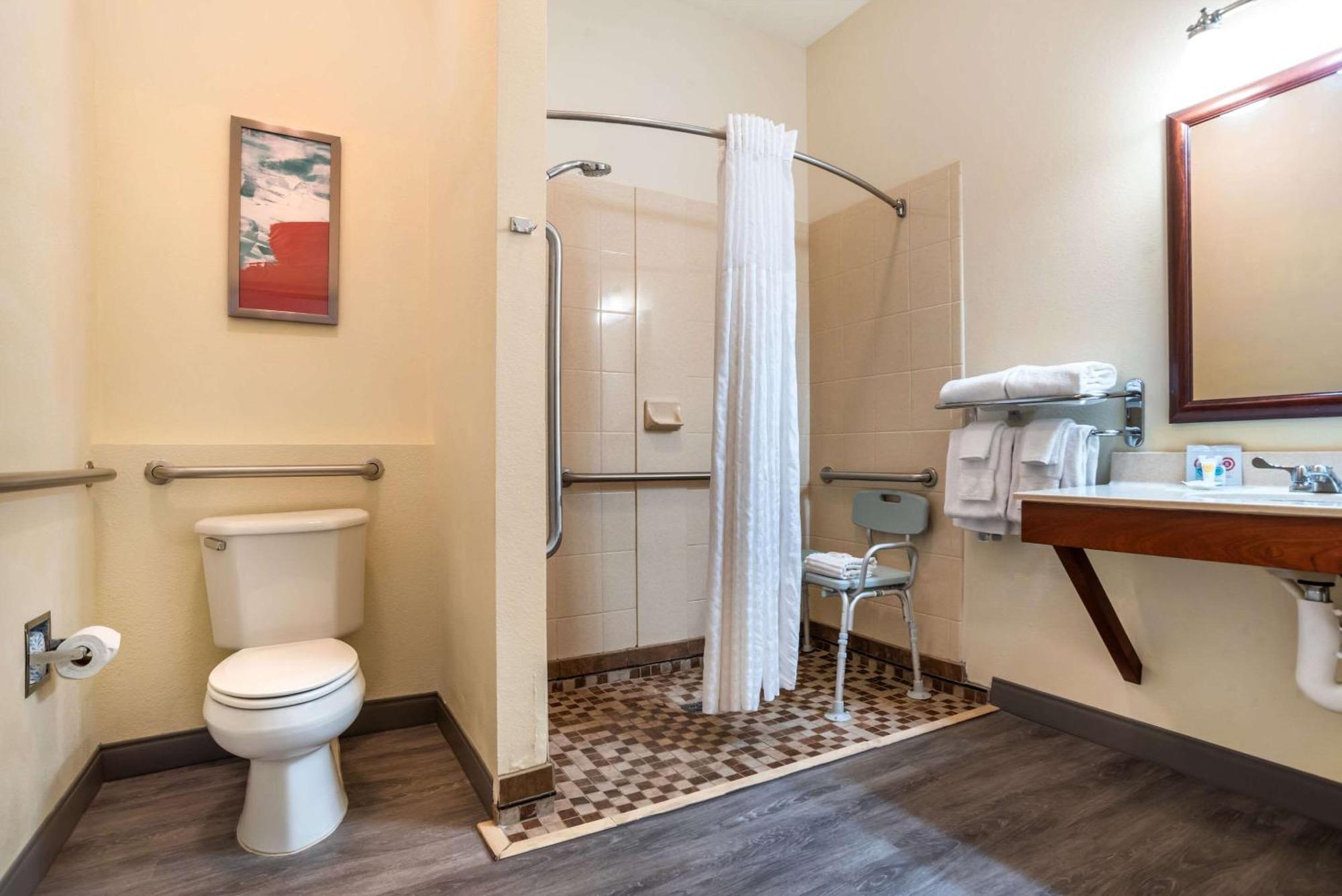 Comfort Inn & Suites Crestview Esterno foto