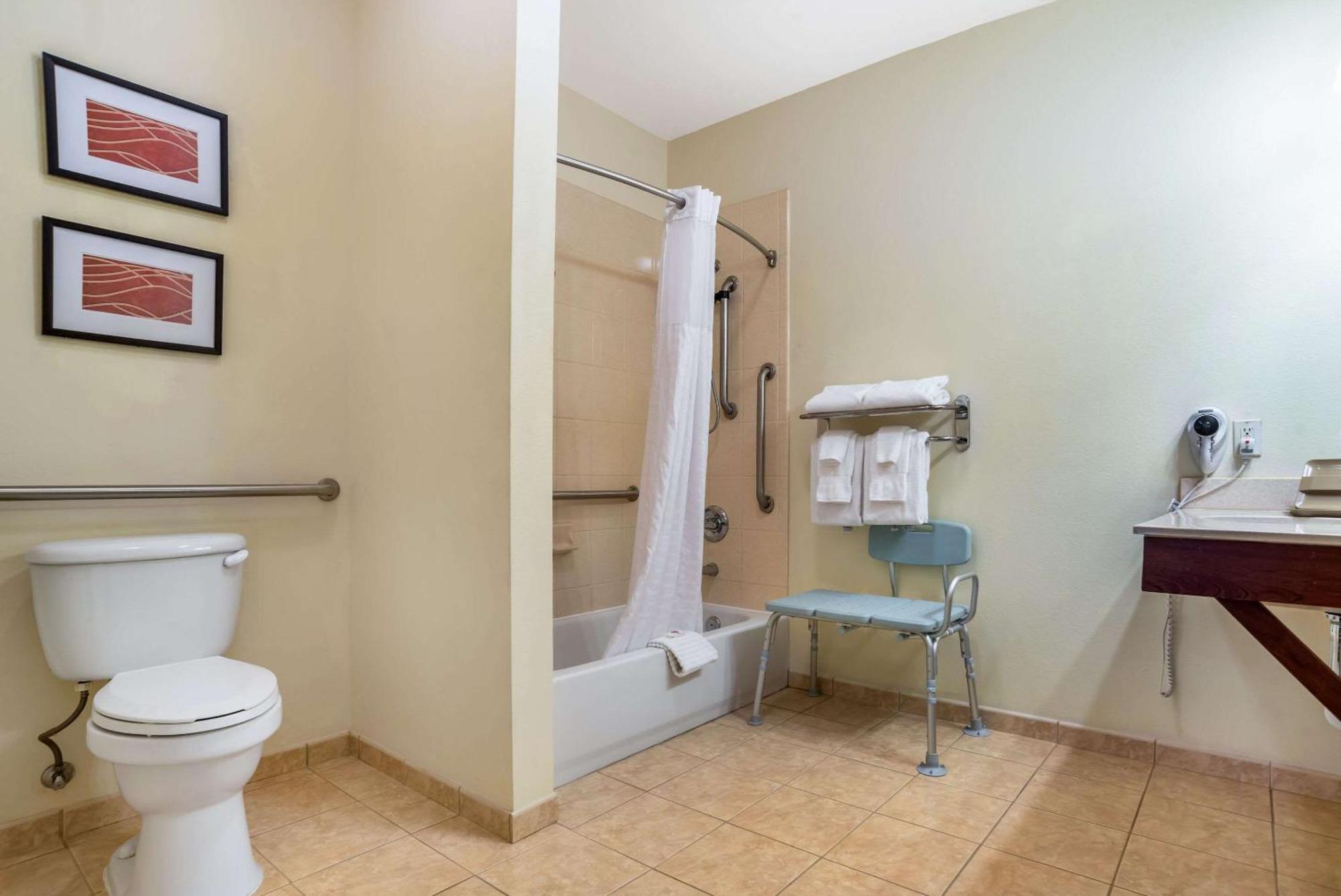 Comfort Inn & Suites Crestview Esterno foto