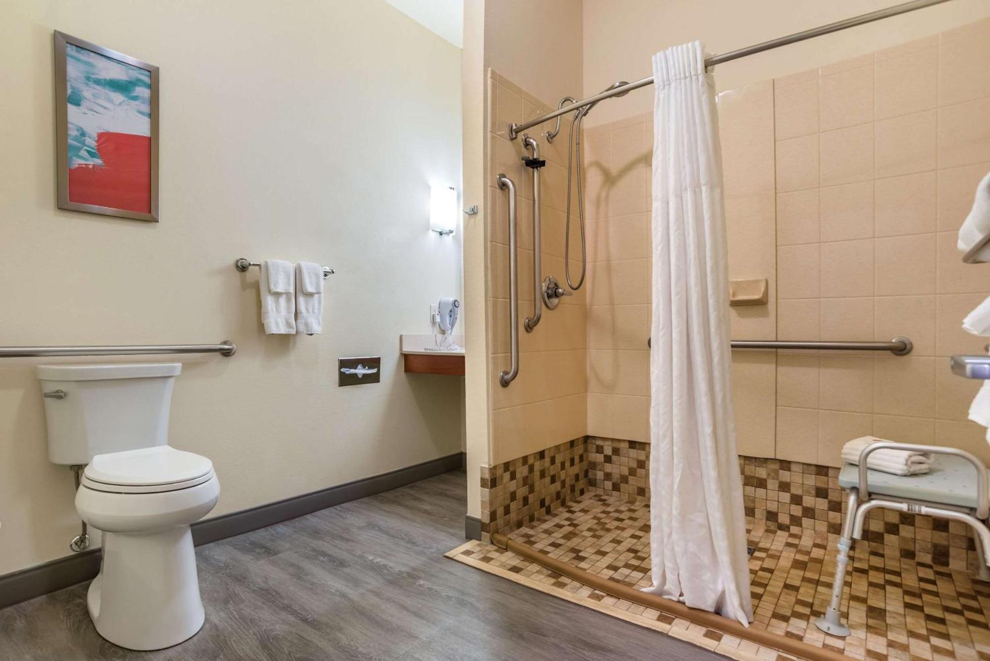 Comfort Inn & Suites Crestview Esterno foto