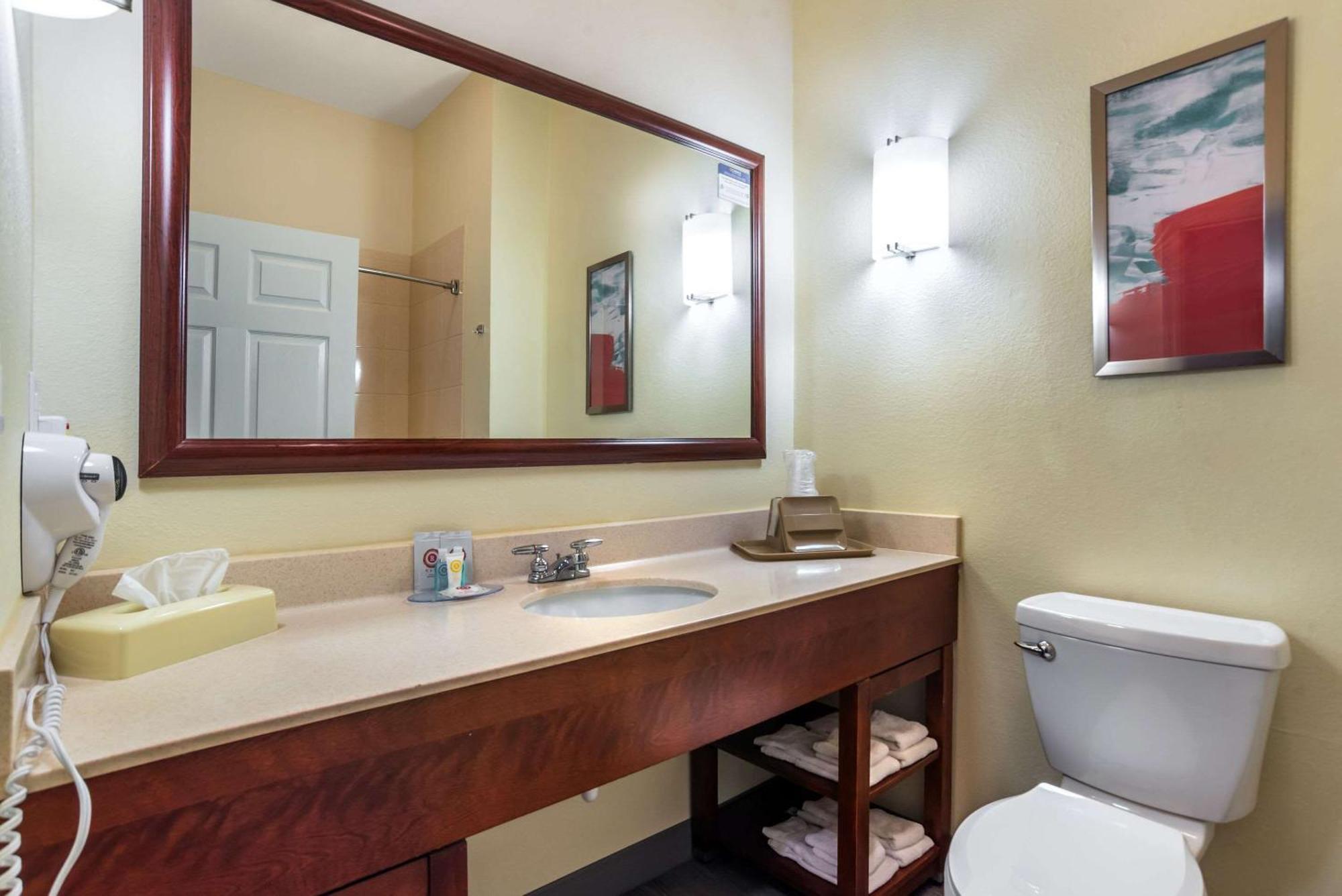 Comfort Inn & Suites Crestview Esterno foto