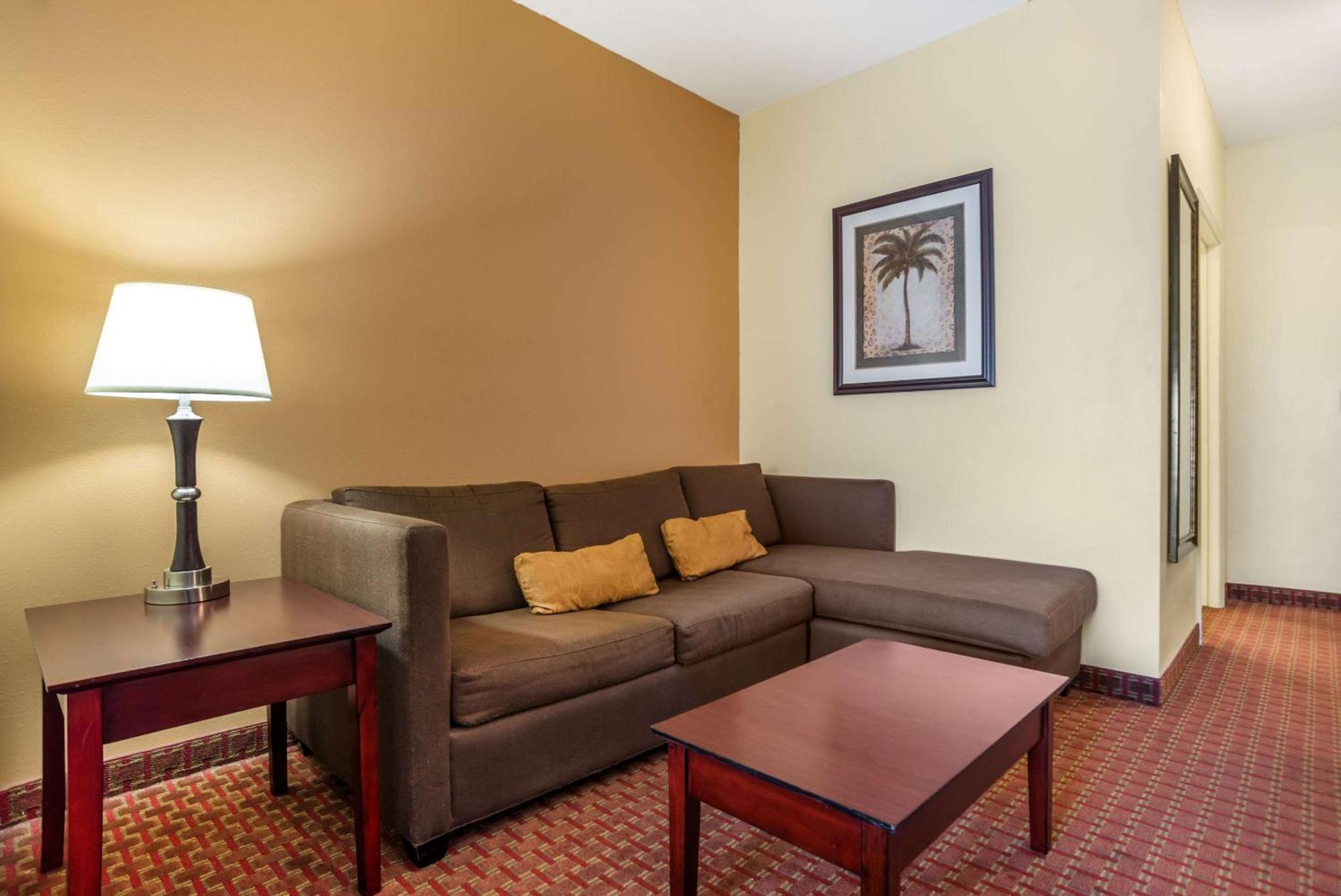 Comfort Inn & Suites Crestview Esterno foto